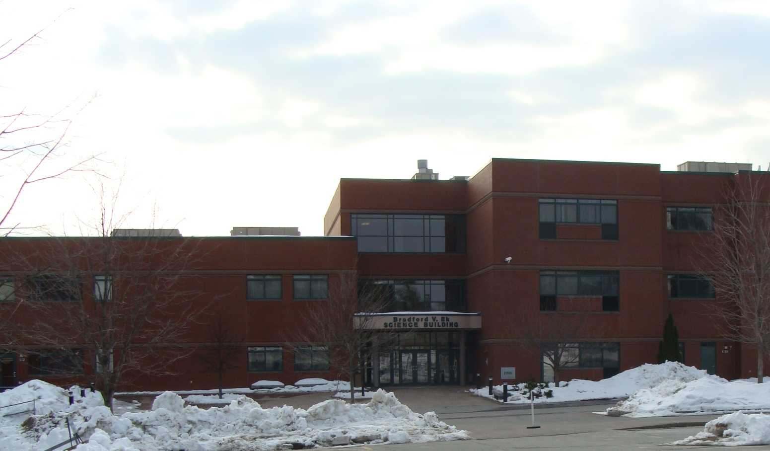 pinkerton academy science building